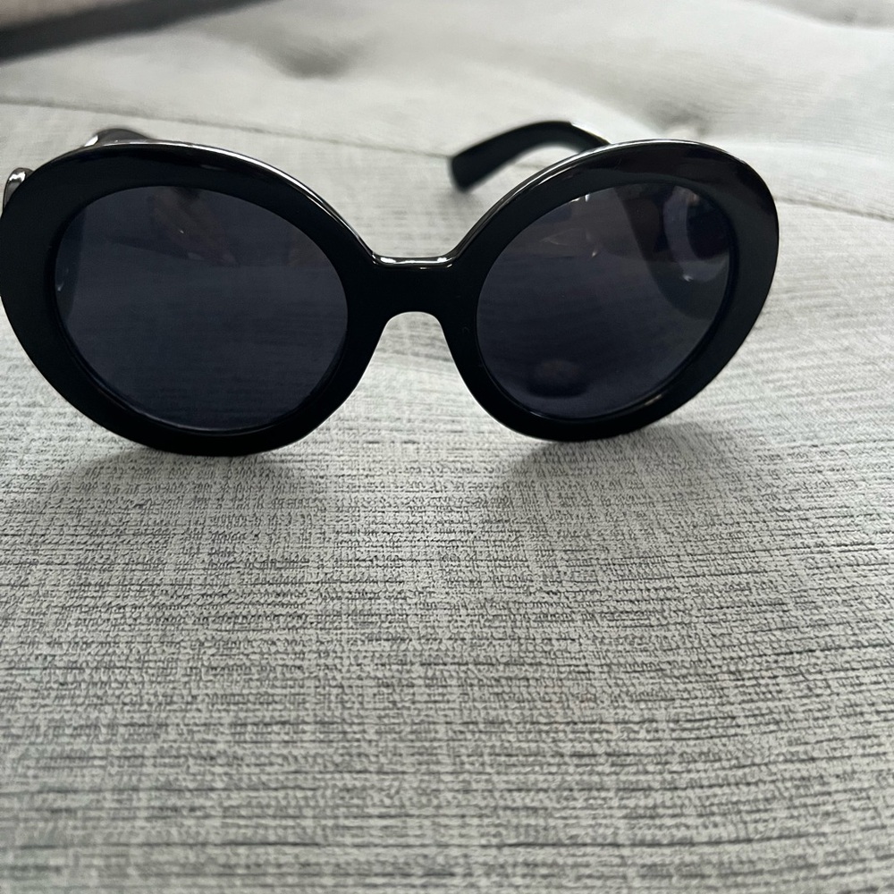 Black Prada-ish Oval Sunglasses